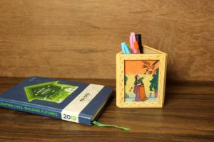 Soporte de madera para bolígrafos con diseño de rayasthani, soporte decorativo hecho a mano para mesa de oficina, regalo de decoración para niños - Product Image 5