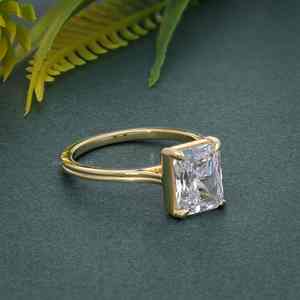 IGI Certified VVS 1ct Radiant Cut Lab Grown Diamond Chapado en oro 925 Sterling Silver Solitaire Anillo de compromiso para hombres y mujeres - Product Image 6