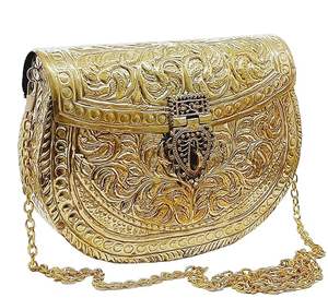 Boîte à bijoux en laiton décorative avec un design unique, pochette en laiton faite à la main pour les vêtements ethniques indiens, pochette en laiton à finition antique - Product Image 5