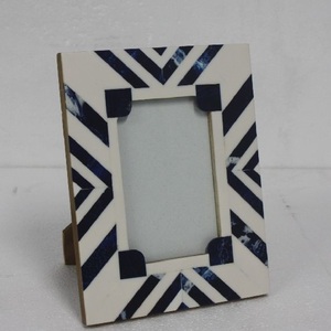 Bleu Blanc Moderne Mosaïque Fabriqué À La Main Incrustation D'os Cadres Photo Bleu Blanc Motif Différent Os Fabriqué À La Main Incrustation Résine Cadres - Product Image 3