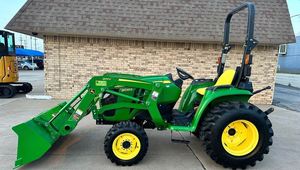 Tractor de Ruedas John Deere 3038E de 70HP 4WD con Cargador Frontal y Cucharón, Equipo Agrícola Utilitario para Motor y Transmisión - Product Image 4