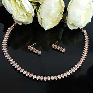 Joyería nupcial India Gargantilla de cristal de moda Conjunto de collar Boda Joyería al por mayor Pendientes colgantes indios para niñas, Oro - Product Image 2