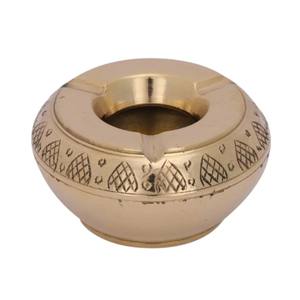 Cenicero de Latón Macizo de Estilo Vintage, Diseño Redondo Grabado, Decoración Metálica para el Hogar, Accesorio para Fumar de Mesa a un Precio Asequible - Product Image 1