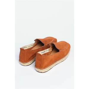 Alpargata cerrada con cuña baja - Product Image 3