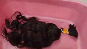 Haute Qualité 100% Remy Simple Dessiné En Vrac Ondulés Cheveux Humains Non Wefted Naturel Vierge Indien Cheveux Bruts Super Double Dessiné Couleur Noire - Product Image 2