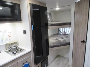 FOURNISSEUR DE CAMPING-CAR D'OCCASION 2025 Guulf Stream Ameri - Lite Super Lite 192DS - Product Image 5