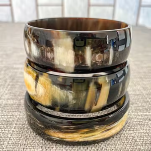 Bracelet de luxe en corne de buffle Nouveau style Bijoux de mode faits à la main de grande taille par l'artisanat du croissant - Product Image 4
