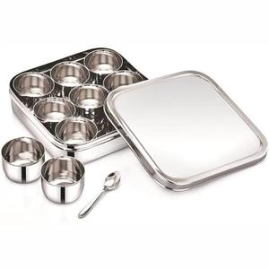 Los recipientes de especias de metal de calidad garantizada añaden un encanto tradicional y moderno que complementa los interiores de cocinas clásicas. - Product Image 4
