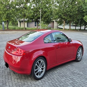 Alerte Offre Exceptionnelle! Infi niti G35 Coupé 2006 Super Propre, Boîte Manuelle 6 Vitesses, Moteur V6 3.5L, Propulsion Arrière, Rouge Laser, Coupé de Luxe - Product Image 2