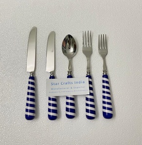 Ustensiles de cuisine pour la maison Vaisselle Couverts Ensemble de couverts Vaisselle de qualité supérieure Argenterie faite à la main Couverts en métal Poignées en résine - Product Image 1