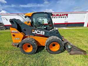 Chargeuse sur pneus compacte JCB 300 2020, chargeuse frontale, 9288 lb, 604 heures, moteur haute efficacité 74 CV, boîte de vitesses PLC - Product Image 5