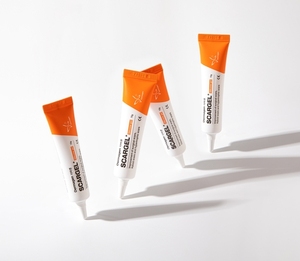 Dermagen Scargel, Ungüento Coreano para Cicatrices, Cuidado de la Piel Coreano, Belleza Sin Cicatrices, Blanqueador, Hidratante, Revitalizador de la Piel, Uso Diario - Product Image 1