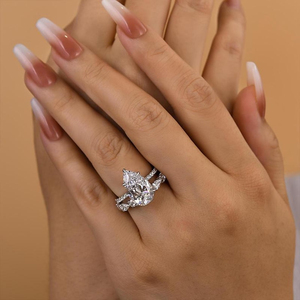 Ensemble de bague de fiançailles Moissanite taille poire 14K or blanc 2.25ct ensemble de bague de mariage en diamant Moissanite poire ensemble de mariée - Product Image 2