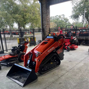 ENVÍO GRATUITO Kubota SCL 1000 Mini Cargadora Compacta con Certificación EPA y CE, Cilindro Hidráulico Eaton, Motor Principal, Bomba, Caja de Cambios, Engranaje, PLC - Product Image 1