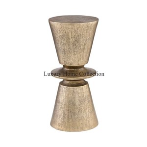 Mesa auxiliar de Metal de diseño lujoso resistente y duradero, acabado antiguo de latón, mesa de acento final de diseñador hecha a mano, fundición de Peltre - Product Image 2
