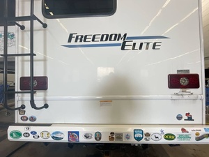 Autocaravana T-h-o-r F-r-e-e-d-o-m E-l-i-t-e 24F-E Usada del 2021, la Mejor Opción Disponible - Product Image 2