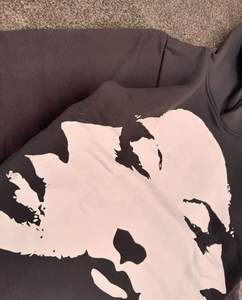 Chándal acampanado con estampado en 3D de logotipo personalizado de alta calidad para hombre, conjunto de Jogger apilado, pantalones de chándal con capucha y borde cortado con dobladillo crudo - Product Image 5