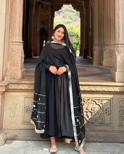 Salwar Kameez Étnico Indio de Diseño para Mujer, Estilo Algodón Georgette Sintético con Capas y Volantes, Grabado, de Secado Rápido, para Bodas y Fiestas - Product Image 1