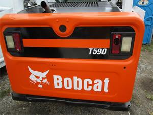 Utilizado para Minicargadora T590 y Retroexcavadora con Bomba Hidráulica MOOG, Carga Nominal de 40 Toneladas, Pocas Horas, Buen Estado - Product Image 5