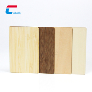 Carte de membre NFC en bois personnalisée avec gravure laser et code QR pour une promotion de marque écologique - Product Image 4