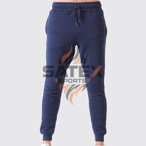 Ensemble survêtement homme en coton de haute qualité avec logo personnalisé, sweat-shirt et pantalon deux pièces, léger et respirant - Product Image 4