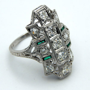 แหวนทองคำขาว2.75ct และมรกตประดับพลอยเทียมชุบทองโรเดียมสำหรับงานแต่งงาน - Product Image 1