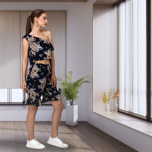 Ensemble haut court vintage asymétrique bleu marine à une épaule haut court à volants ensemble short et à la main embellissement floral décontracté - Product Image 2