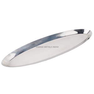 Bandeja decorativa única para servir en diseño ovalado dorado brillante, perfecta para un comedor elegante y una exhibición elegante para decoración del hogar - Product Image 5