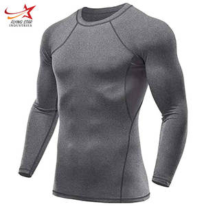 Camiseta de compresión de alta calidad para hombre, camiseta de entrenamiento de gimnasio y yoga, personalizable, de gran tamaño, de alta visibilidad - Product Image 3