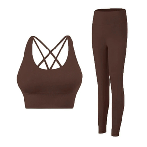 2-Piece Set Women's Seamless Clean (No Logo) Yoga Set, <b>Halter</b> <b>Neck</b> Sports <b>Bra</b> & High-Waisted Lifting Leggings for Gym Workouts - Product Image 3