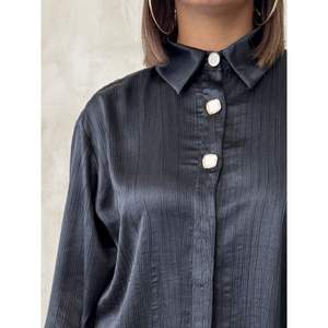 เสื้อเชิ้ตผ้าซาตินสำหรับผู้หญิงขายส่ง เสื้อเบลาส์สวยหรูสำหรับทุกโอกาส - Product Image 5