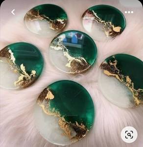 Dessous de verre en résine de luxe faits à la main Tampons carrés colorés personnalisables pour ensemble de tapis de cuisine de table Meilleur prix - Product Image 3