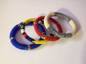 Bracelets de perles multicolores de luxe avec de nouveaux motifs de broderie Bonbons de bras de style classique pour les personnes à la mode - Product Image 5