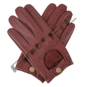 Premium Breathable Horse Riding <b>Gloves</b> With Anti Slipping Grip And <b>Touchscreen</b> Fingers For Comfortable Equestrian Riding - Product Image 4