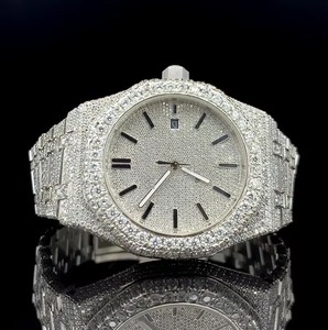 นาฬิกาสแตนเลสสุดหรูสำหรับผู้ชายนาฬิกาโครโนกราฟสุดหรูพร้อมสายรัดประดับเพชรที่สามารถปรับได้ - Product Image 2