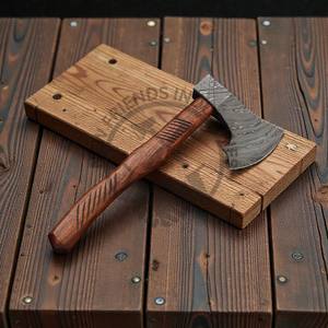 Hache en acier Damas faite à la main pour le camping en plein air Hachette forgée de haute qualité avec manche en bois de rose Fourreau en cuir Haches personnalisées DIY - Product Image 4
