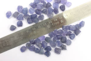 25pcs véritable tanzanite lâche 10-12MM bleu naturel brut indien grossiste pour la fabrication de bijoux coupés à la main et non traités - Product Image 4