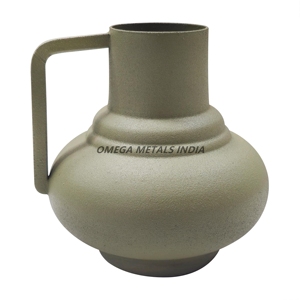 Jarrón de metal verde oliva de excelente calidad con cuerpo redondo y mango resistente, perfecto para decoración elegante del hogar y exhibiciones florales - Product Image 4