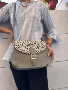 กระเป๋าสะพายไหล่พิมพ์ลายสัตว์หลากสีสำหรับผู้หญิงกระเป๋าถือสไตล์ตะวันตกดีไซน์ใหม่มีสไตล์หนังรีไซเคิลพร้อมฝาปิด - Product Image 5