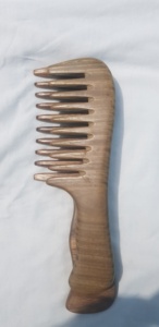 Ensemble de peigne et brosse à cheveux en bois avec dents en bambou, conception à double tête à dents larges pour un usage domestique, vente en gros d'artisanat en bois - Product Image 2