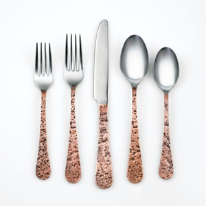 Juego de cubiertos de comida de acero inoxidable de Calidad exclusiva, el mejor diseño de esmalte de plata con mango de cobre, juego de cubiertos de diseño martillado - Product Image 1