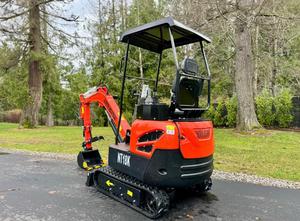 ENVÍO GRATUITO Miniexcavadora AGT NT18K de 21.5 HP con Cuchilla Delantera de 43 Pulgadas, Cucharón de Excavación de 16 Pulgadas, Brazo Oscilante Hidráulico, Aprobado por la EPA y la CE - Product Image 5