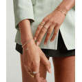 Brazalete Elegante con Letra de Diamantes e Incrustaciones Intrincadas - Product Image 5