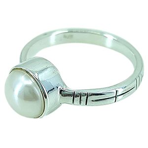 Anillo Boho Hecho a Mano en Plata de Ley 925 con Perla de Agua Dulce, Joyería con Piedra de Nacimiento de Junio, Regalo Perfecto para su Cumpleaños o Aniversario - Product Image 1