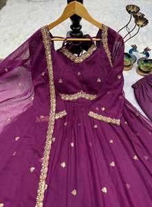 Traje Anarkali Étnico Tradicional con Dupatta - Product Image 4