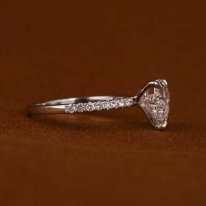 Anillo de Compromiso de Plata de Ley 925 con Diamante Moissanita de Corte Corazón de 2.0 CT, Nuevo Estilo Clásico con Engaste de Garra para Bodas - Product Image 3