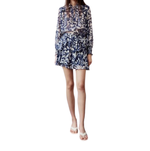 Top estampado de moda para mujer con patrones elegantes, perfecto para uso informal y de oficina, a la venta a precios de mayorista - Product Image 1