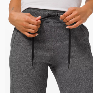 Pantalon de survêtement vierge personnalisé au dernier design unique Jogger Set Casual and Streetwear Distressed Logo Unisex Wear Pantalon évasé - Product Image 4