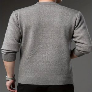 Jersey de hombre hecho a medida de alta calidad, Polo de lana suave del fabricante, color sólido para sudaderas de invierno personalizadas - Product Image 2