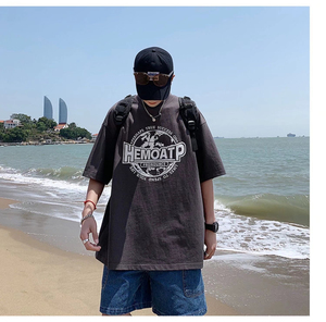 เสื้อยืดกราฟิกสีน้ำตาลคุณภาพเยี่ยมสำหรับผู้ชายและผู้หญิง ดีไซน์โลโก้รูปมงกุฎแบบมินิมอล เสื้อยืดสตรีทแวร์พรีเมียมผ้าฝ้ายสีน้ำตาล - Product Image 6